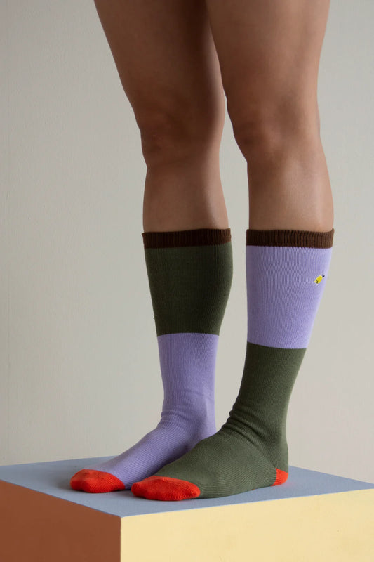 Kneehigh socks | colourblocking leaf green