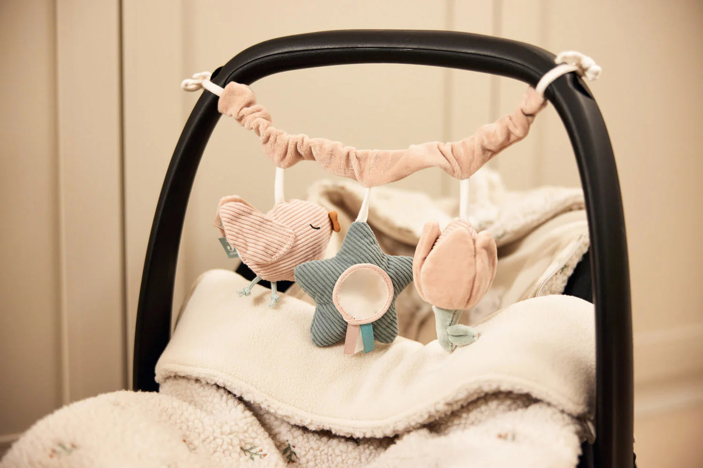 Pram Chain Lovely Birds