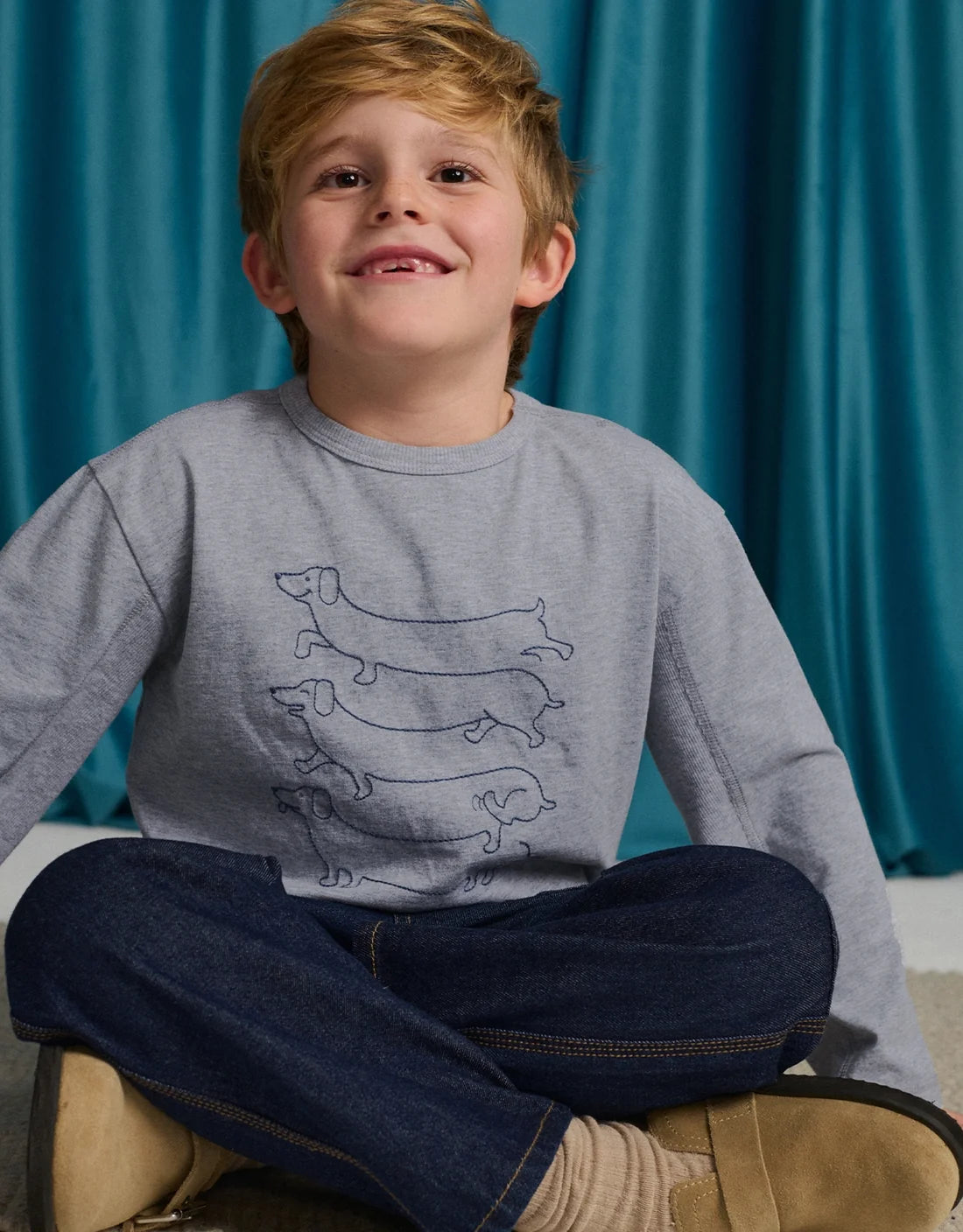 Gianni Barrel Tee with Dachshund Outline Embroidery