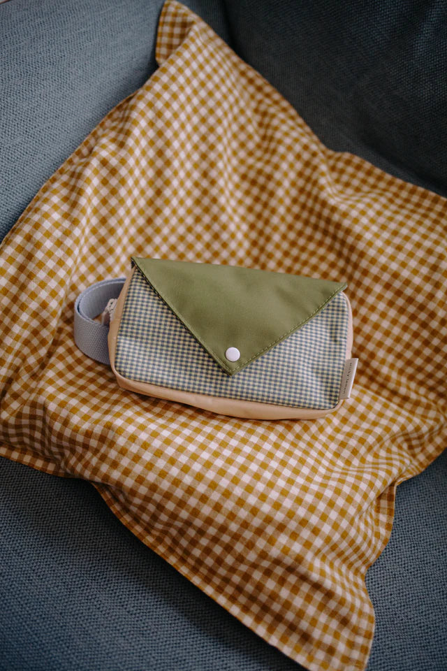 Fanny pack small • envelope • tickling grass