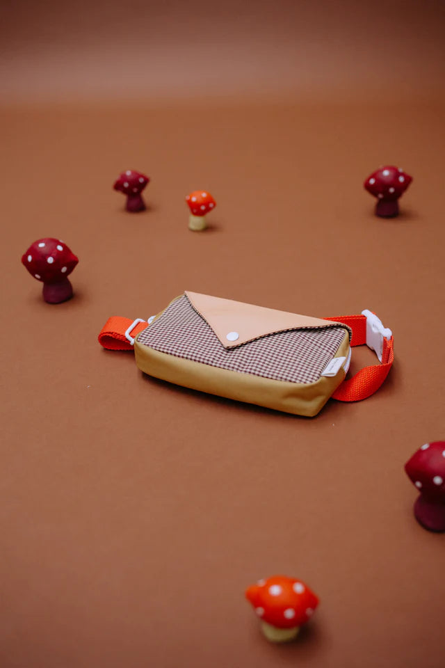 fanny pack small | lemon tree | envelope | apple juice