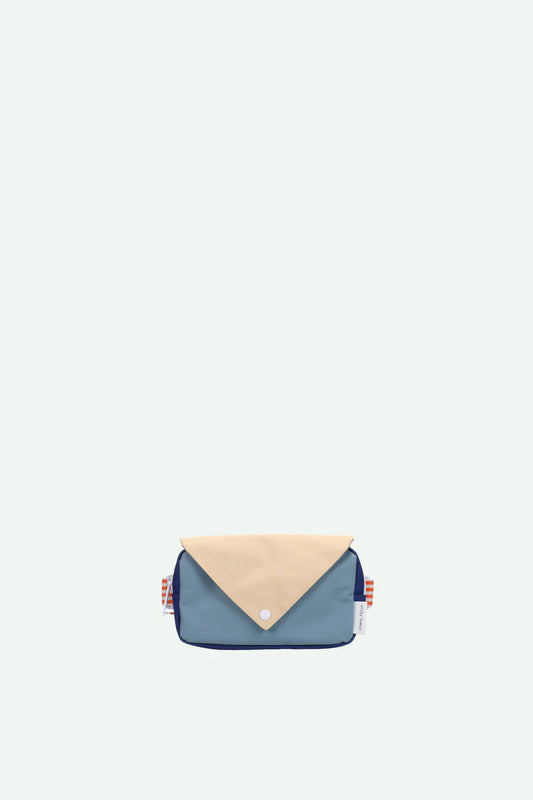 fanny pack | envelope | diving suit