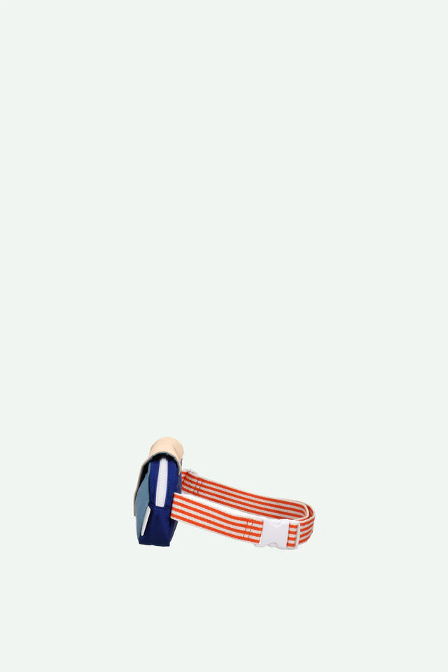 fanny pack | envelope | diving suit
