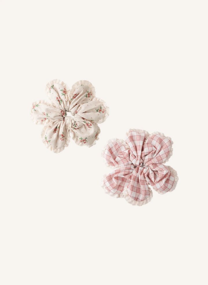 Flower Shaped Scrunchie Set